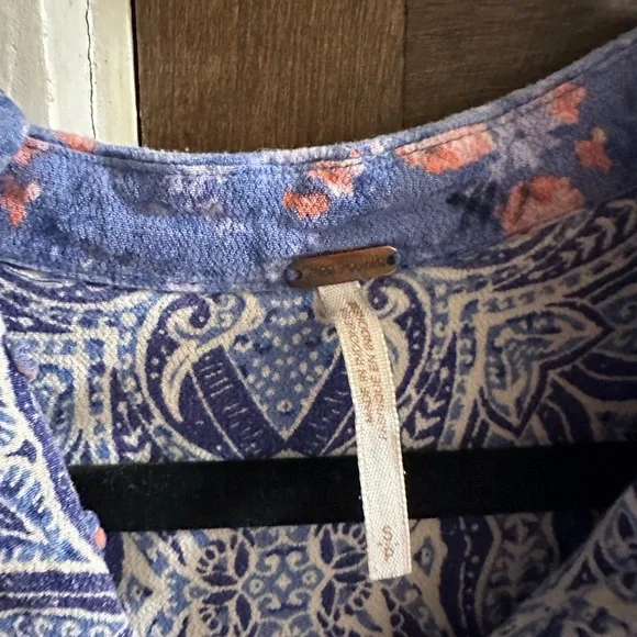 Free People size S- super flowy boho long sleeve top - Picture 2 of 5